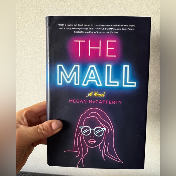 Book Other - The Mall by Megan McCafferty | novel, fiction, 90s, YA | Hardcover Book